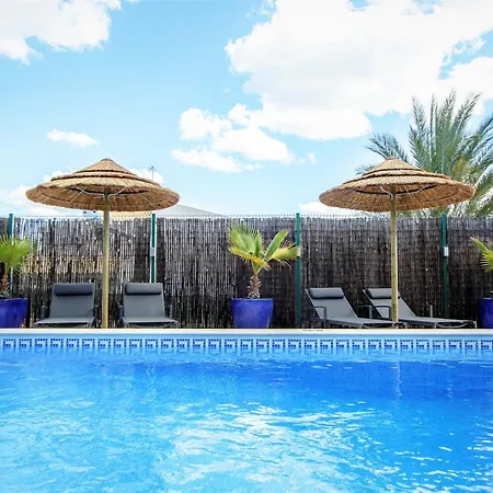 Villa Yvonne,private Pool,private Parking 1,7 Km From The Beatch *