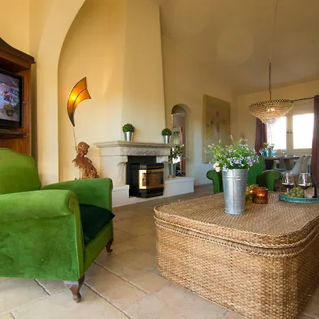 Yvonne,private Pool,private Parking 1,7 Km From The Beatch Villa *