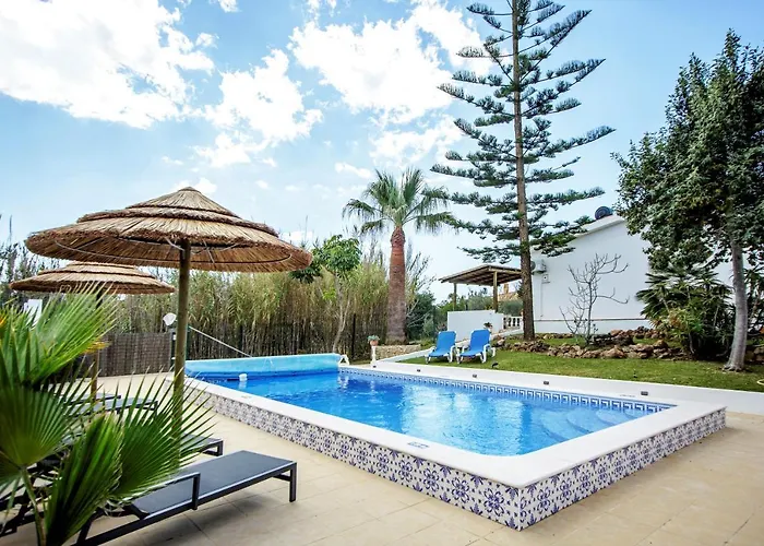 Yvonne,private Pool,private Parking 1,7 Km From The 别墅