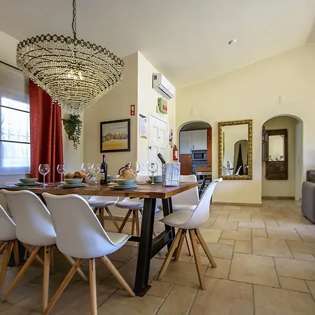 Yvonne,private Pool,private Parking 1,7 Km From The Beatch * Albufeira