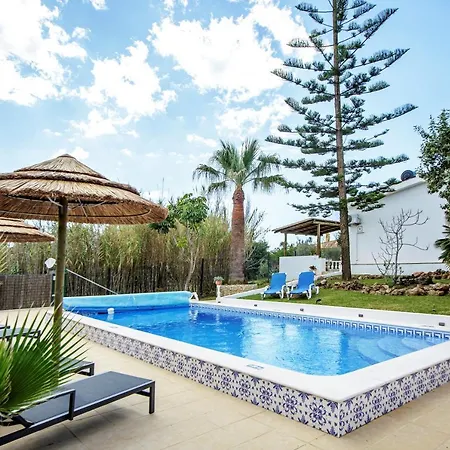 Yvonne,private Pool,private Parking 1,7 Km From The Beatch Villa