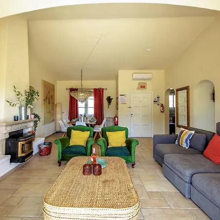 فيلة Yvonne,private Pool,private Parking 1,7 Km From The Beatch