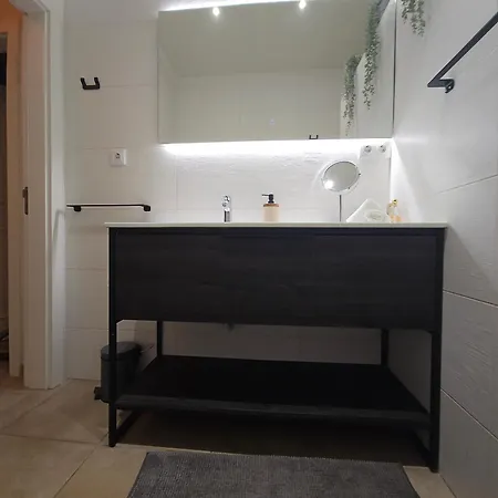 Yvonne,private Pool,private Parking 1,7 Km From The