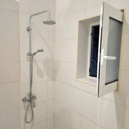 Yvonne,private Pool,private Parking 1,7 Km From The Beatch فيلة *