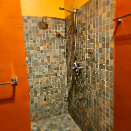 فيلة Yvonne,private Pool,private Parking 1,7 Km From The Beatch البوفيرا