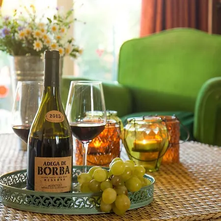 فيلة Yvonne,private Pool,private Parking 1,7 Km From The Beatch البوفيرا