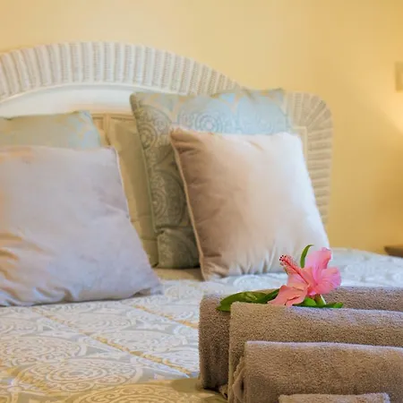 Yvonne,private Pool,private Parking 1,7 Km From The Beatch فيلة *