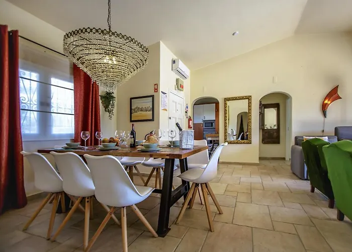 Yvonne,private Pool,private Parking 1,7 Km From The Beatch * 알부페이라