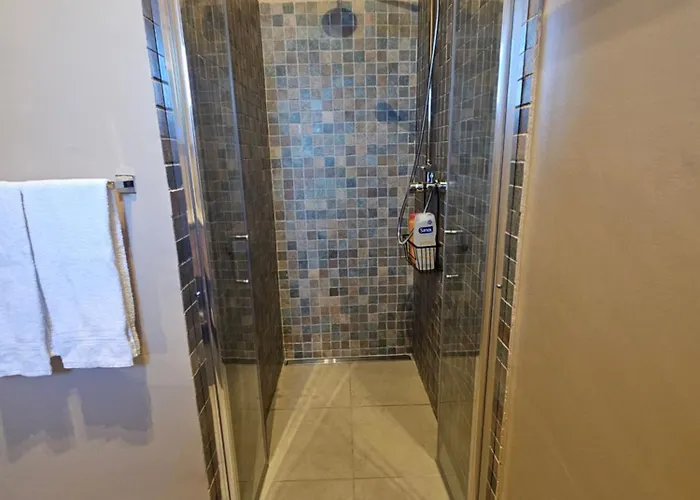 빌라 Yvonne,private Pool,private Parking 1,7 Km From The Beatch *